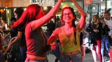 Cosquín recibió al carnaval en una verdadera fiesta en familia