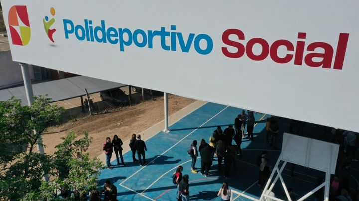 Schiaretti vuelve para inaugurar el polideportivo social