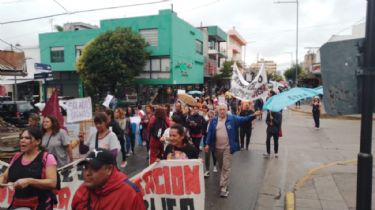 Docentes de Punilla marcharon por las calles de Cosquín