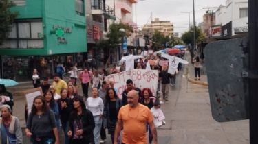 Docentes de Punilla marcharon por las calles de Cosquín