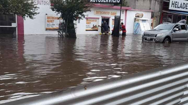 Creciente histórica: Se desbordó el río en Alpa Corral
