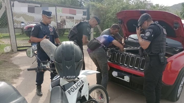 Hallaron en Punilla una camioneta robada en Buenos Aires