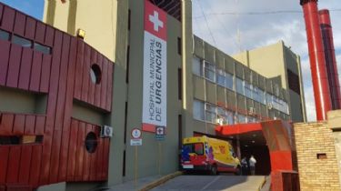 Una policía se disparó accidentalmente y la bala impactó contra un auto