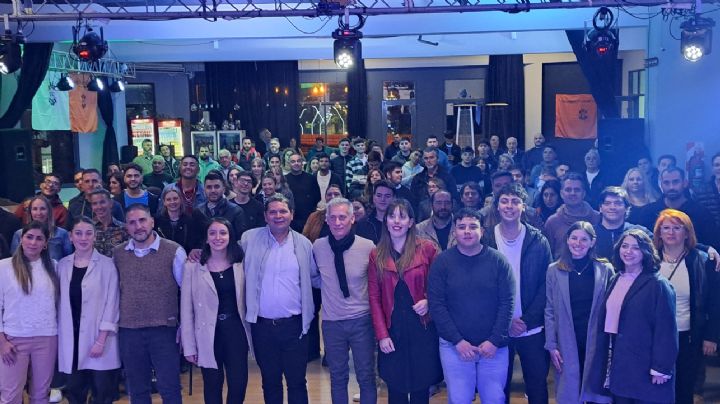 Avilés también sumó el respaldo de Encuentro Vecinal Córdoba