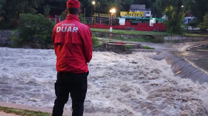 Llega una creciente al río San Antonio
