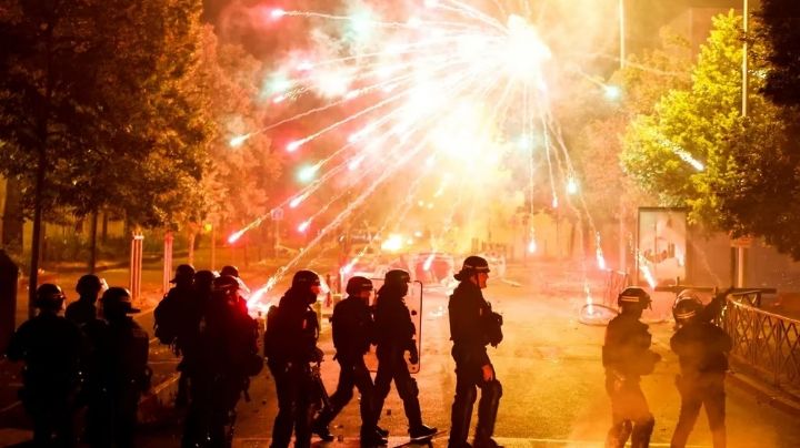 Más de 875 detenidos y casi 250 policías heridos por protestas en Francia