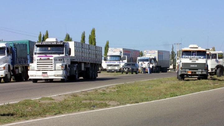 Transportistas de carga iniciaron un paro en todo el país