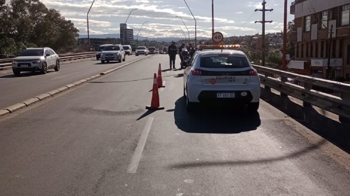 Carlos Paz: Una mujer herida en un accidente en el Puente Uruguay