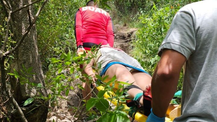 Rescataron a una mujer que cayó a un barranco en el Dique La Quebrada