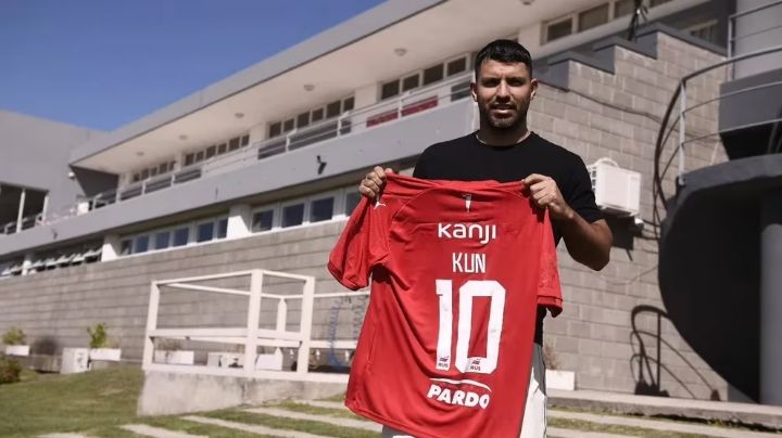 ¿“El Kun” Agüero podría jugar en Independiente?