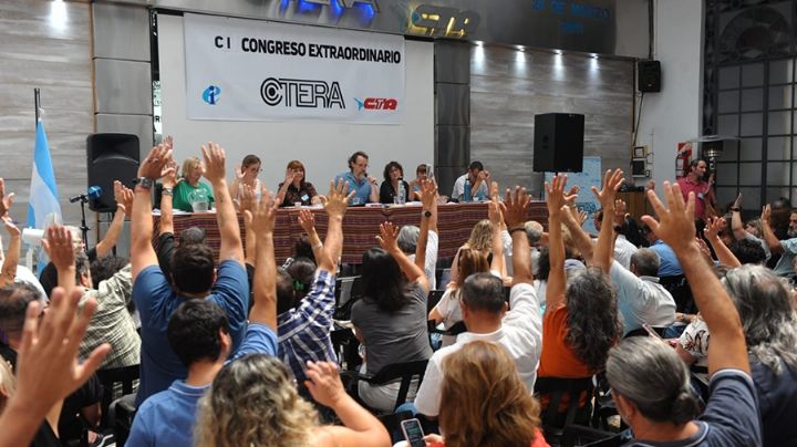 Los docentes paran este lunes en Córdoba y el resto del país